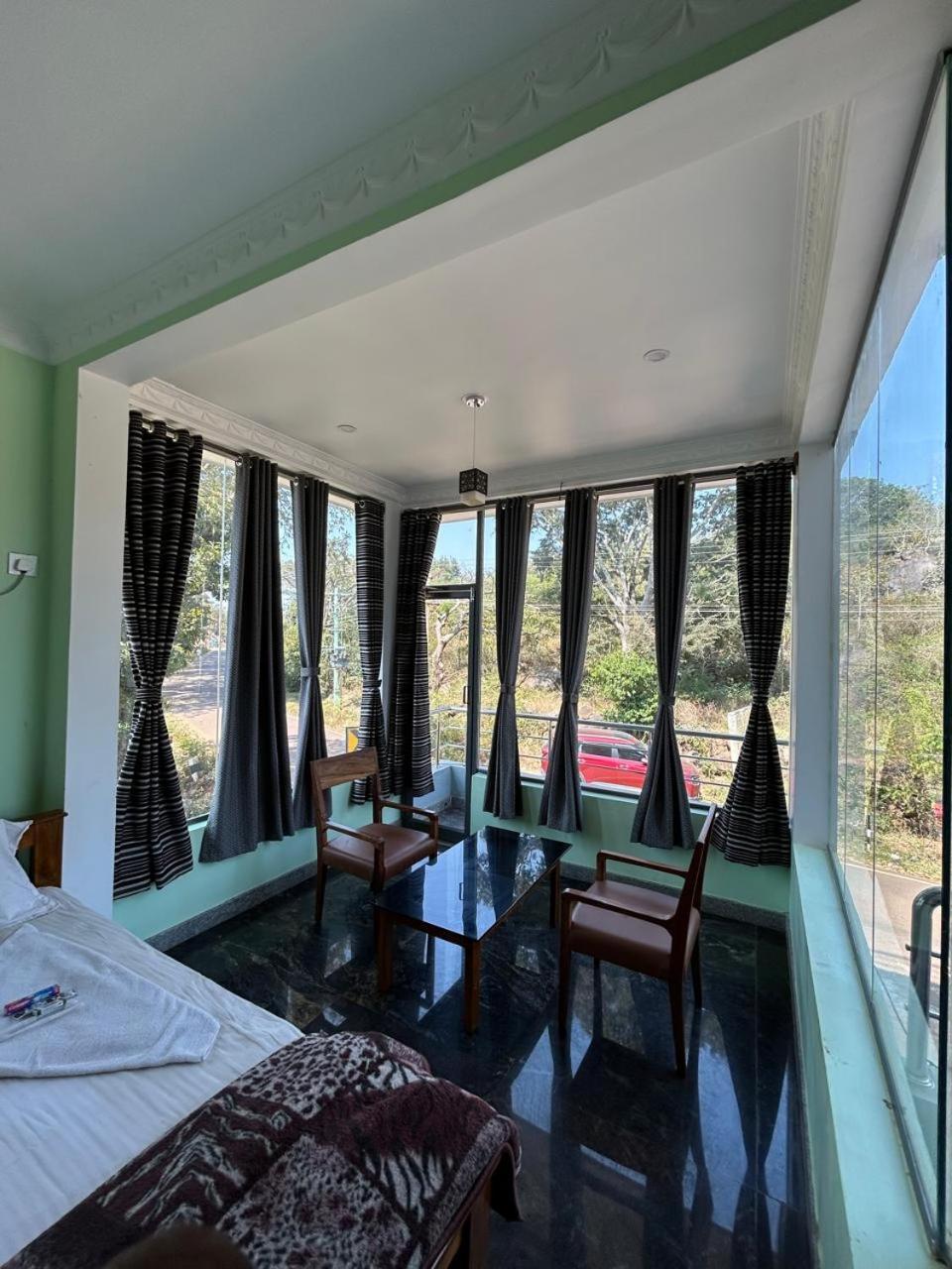 Yelagiri Goldhill Resort المظهر الخارجي الصورة